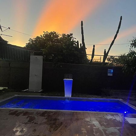 ブラジリア Caso Com Piscina Aquecida, Ha 900 Metros Do Iguatemi Shoppingヴィラ エクステリア 写真